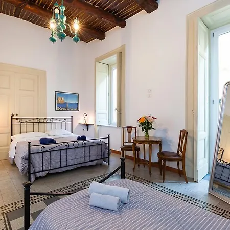 Don Pedro Vicere Di Toledo In The Center Guest house 3*