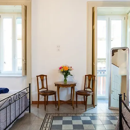 Guest house Don Pedro Vicere Di Toledo In The Center Naples