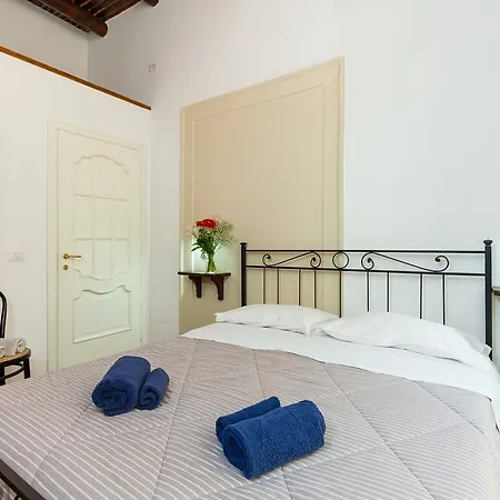 Don Pedro Vicere Di Toledo In The Center Guest house 3*