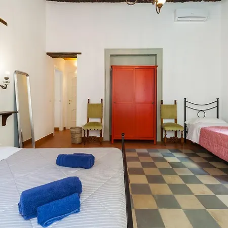 Don Pedro Vicere Di Toledo In The Center Guest house 3*