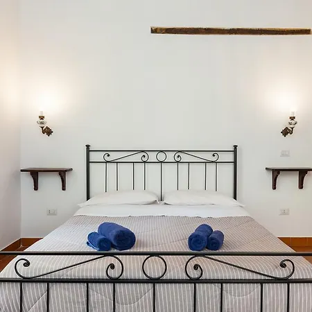 Guest house Don Pedro Vicere Di Toledo In The Center 3*